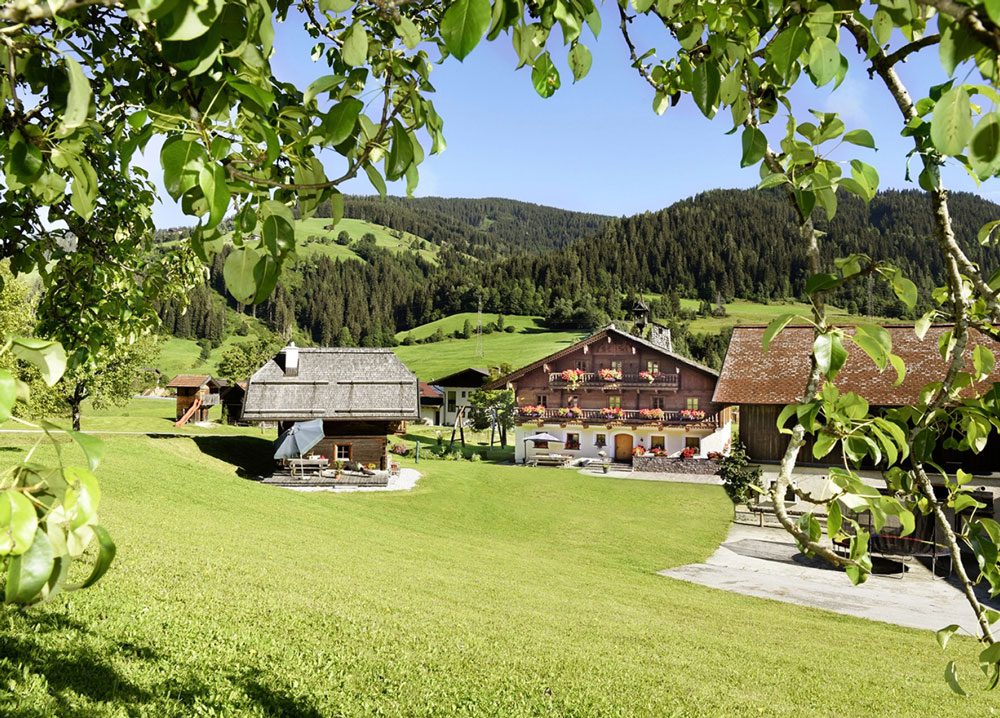 Kontakt zum Steinbachgut, Urlaub am Bauernhof in Flachau
